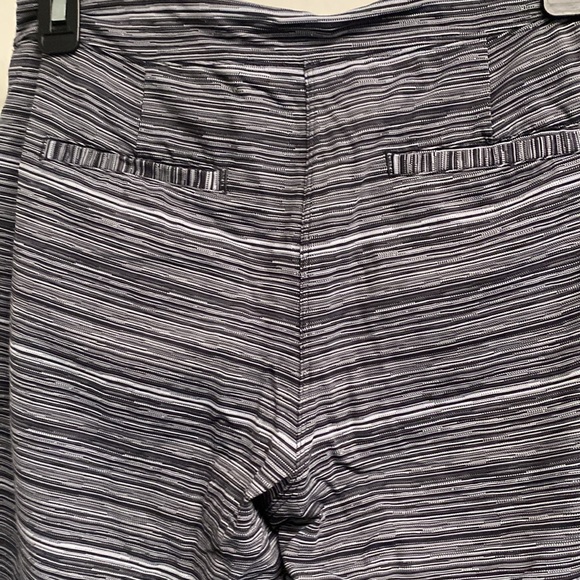 Lulu Jet Crop Slim Pant - Picture 3 of 3